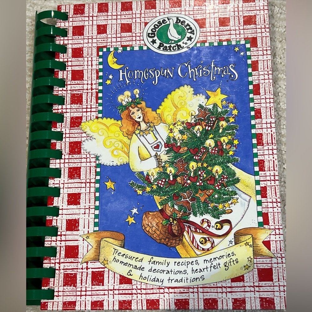 Gooseberry Patch Homespun Christmas Cookbook - Red and Green